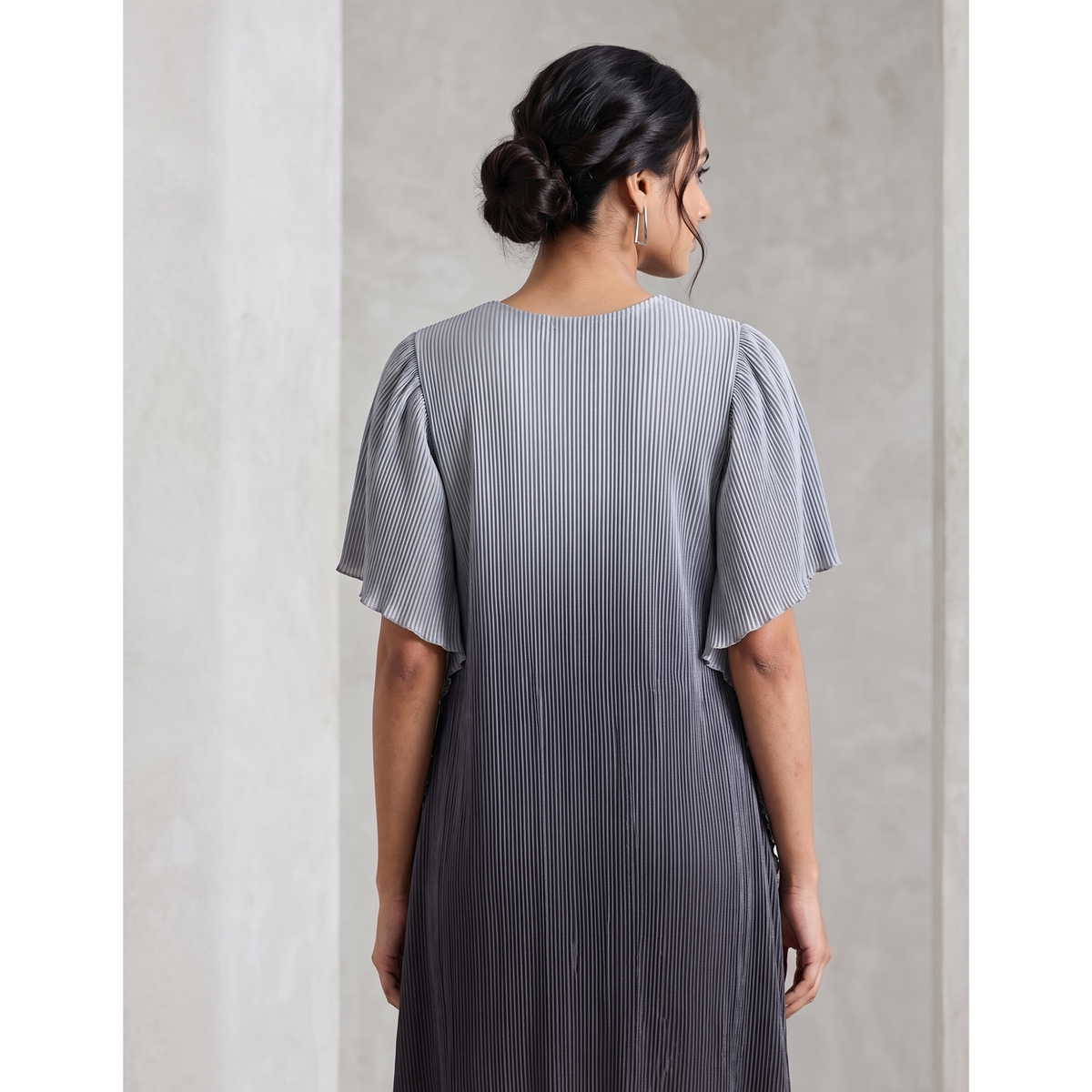 Women's Ombre Pleated Midi Silver Grey Dress